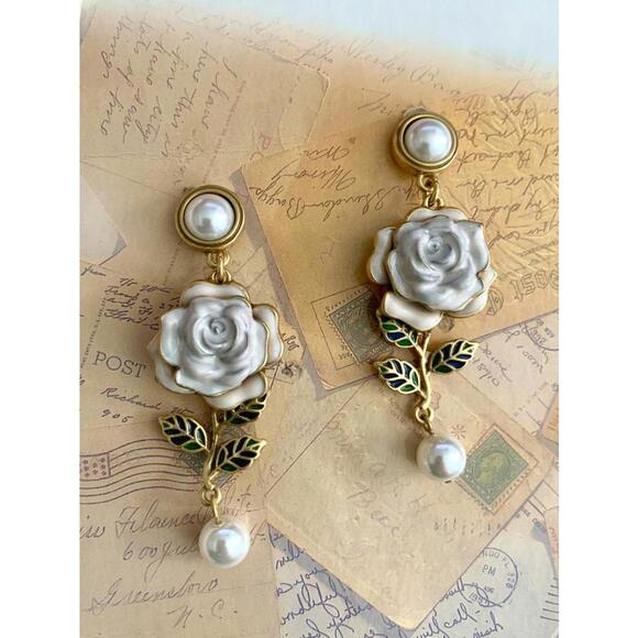 Vintage Enamel Rose Drop Earrings Pearl & Gold Floral Romantic Botanical Jewelry - Picture 4 of 4